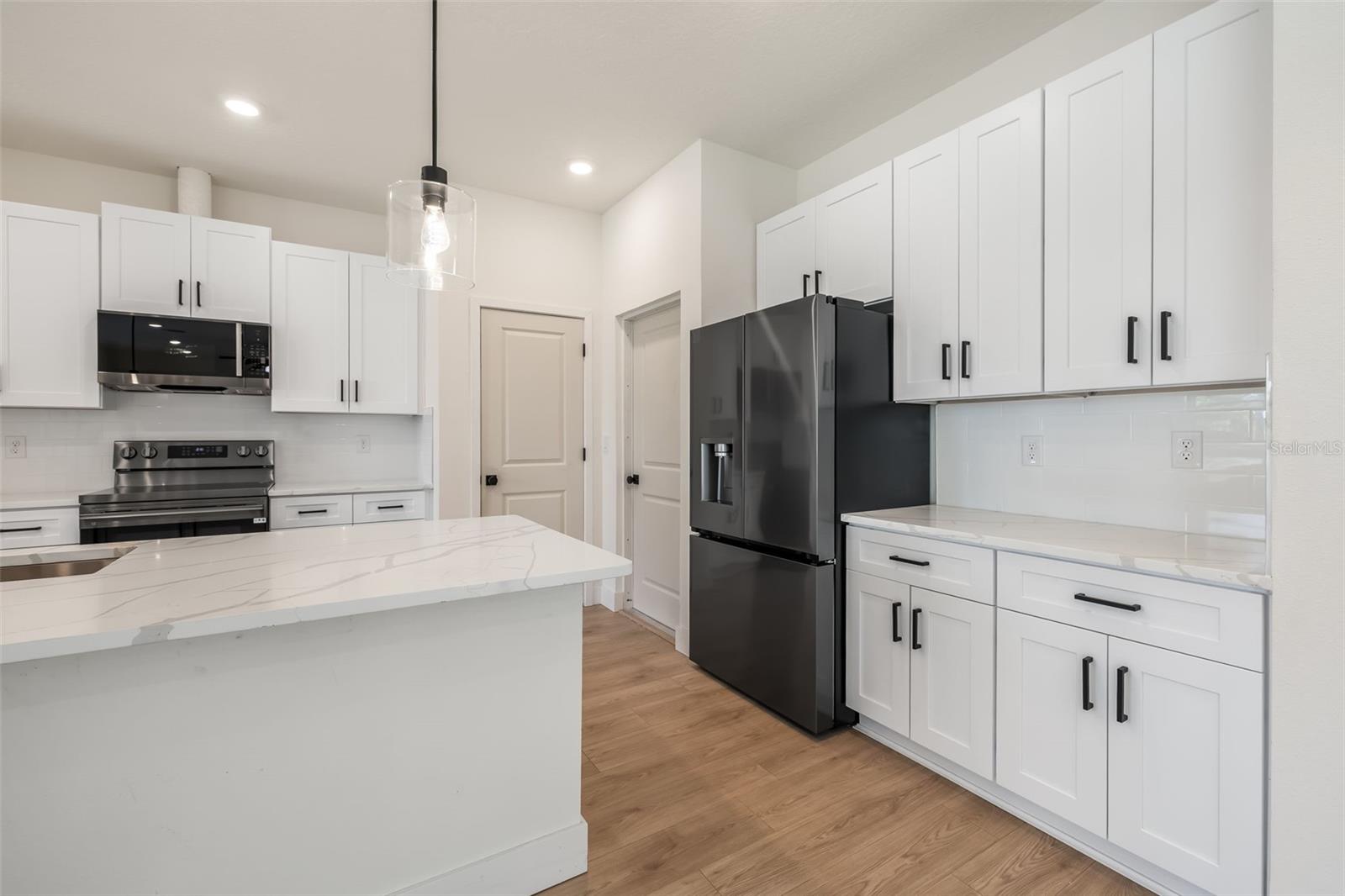 50 Wheeling Property Photo 6