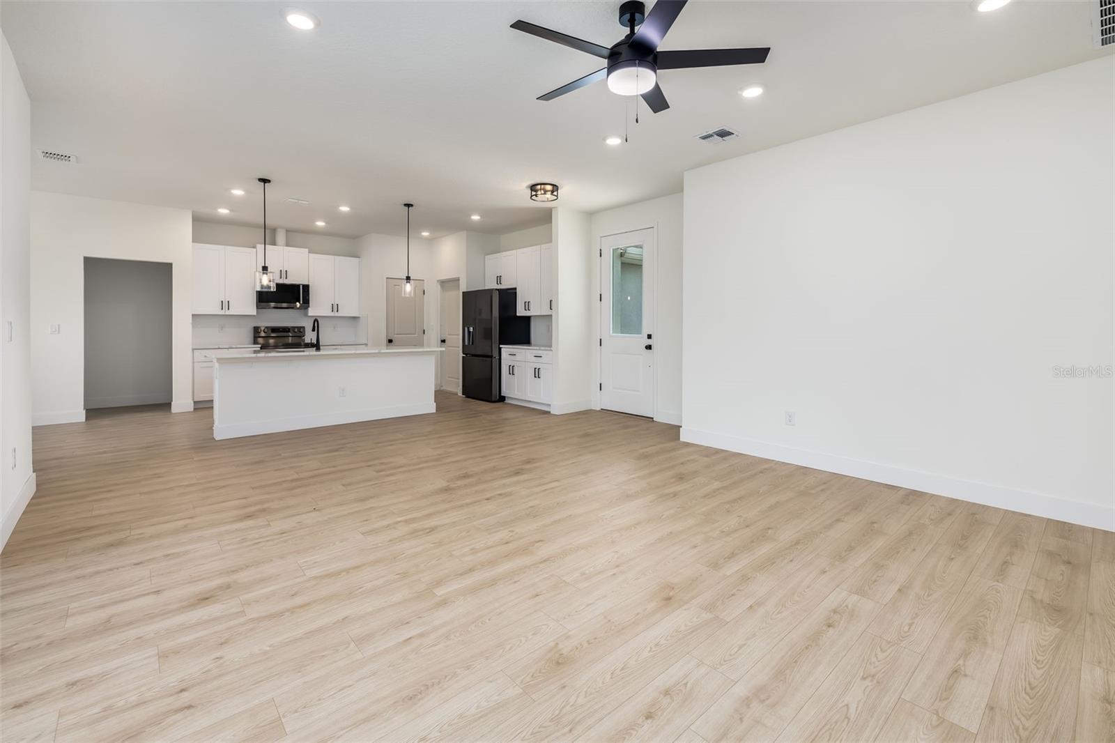 50 Wheeling Property Photo 8