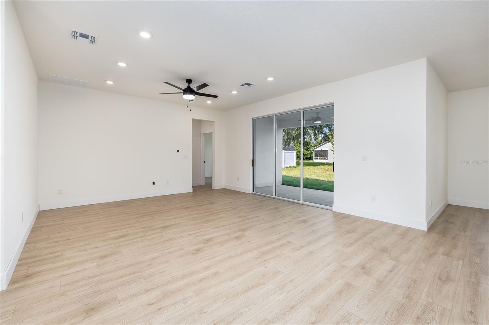 50 Wheeling Property Photo 12