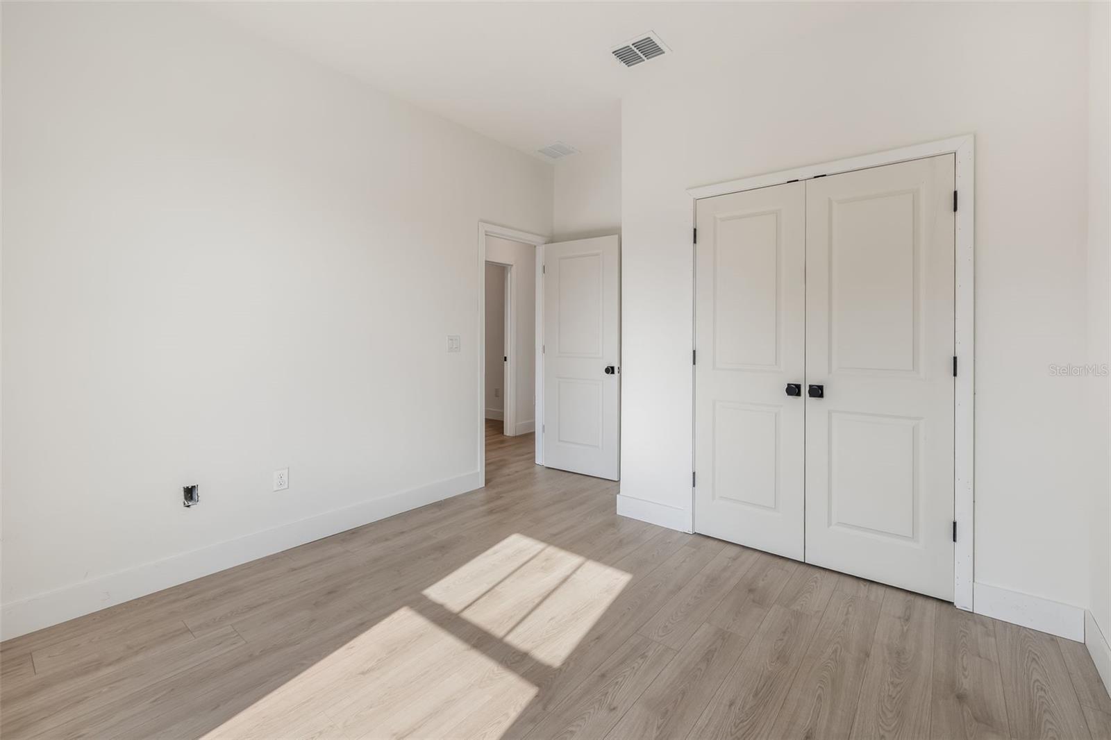 50 Wheeling Property Photo 27
