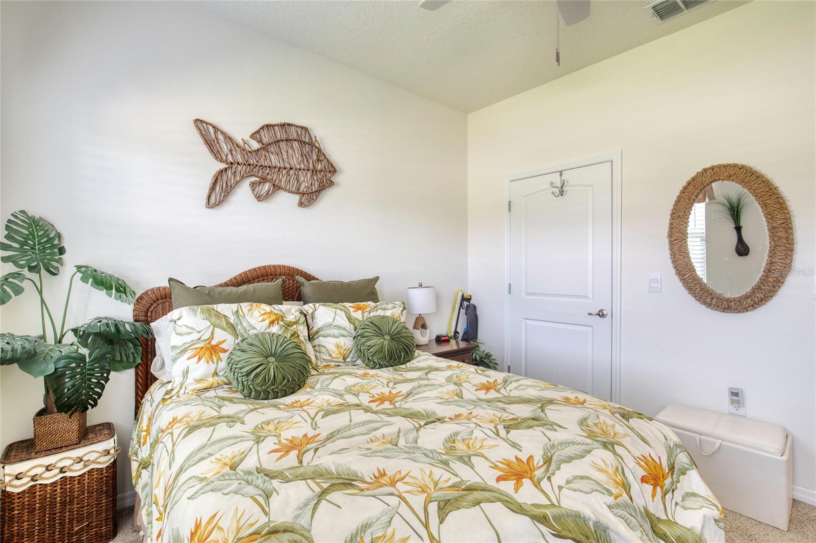 6 Fox Lair Ct Property Photo 5