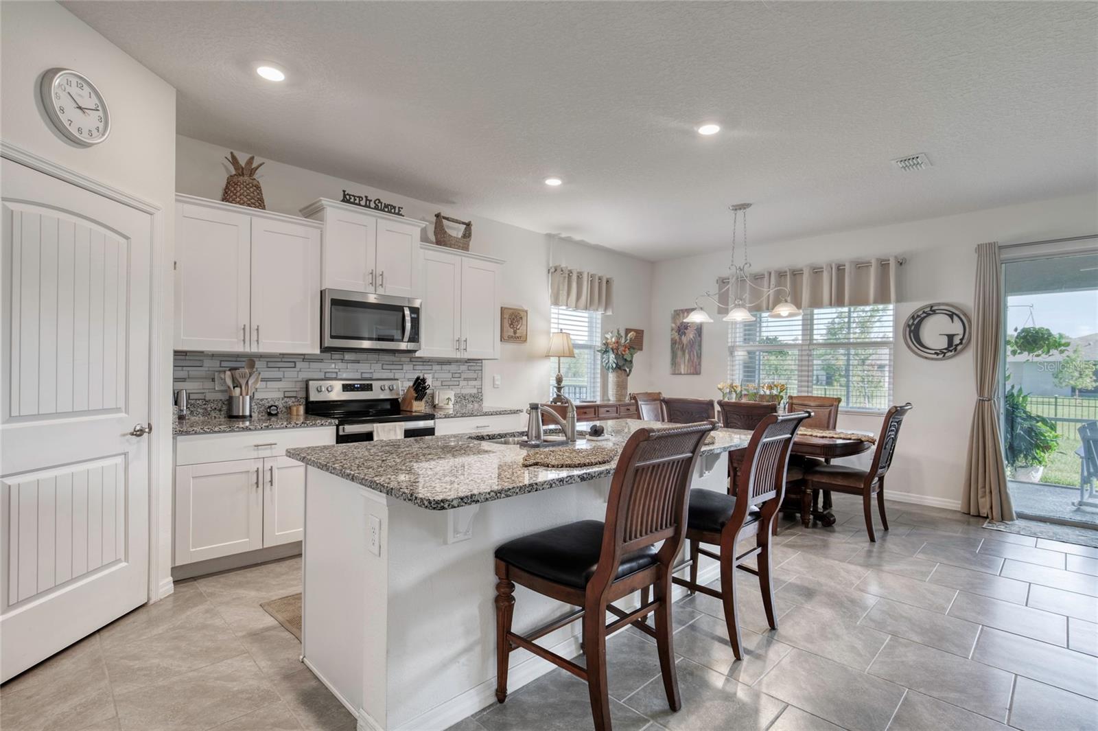 6 Fox Lair Ct Property Photo 19