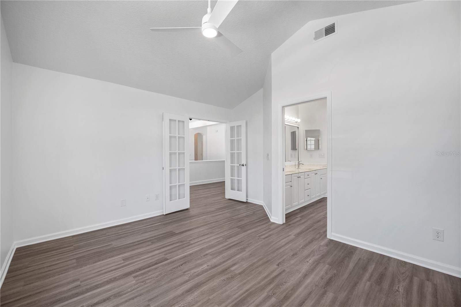 656 Wyndham Ct Property Photo 19