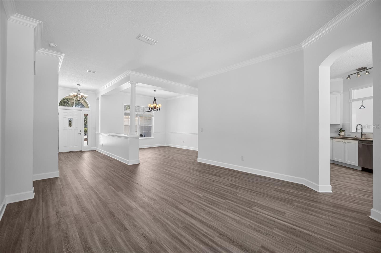656 Wyndham Ct Property Photo 27