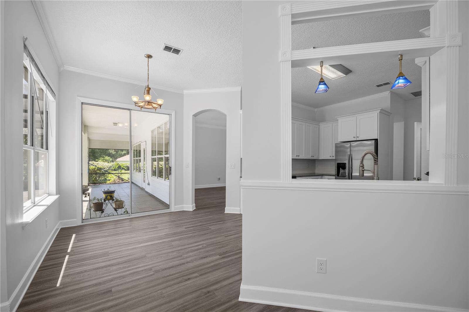 656 Wyndham Ct Property Photo 37