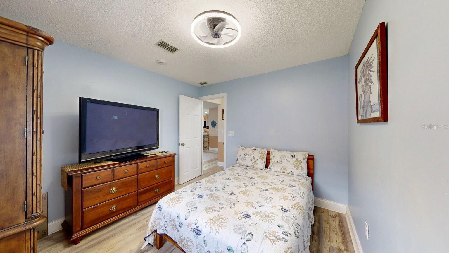 12 Classic Ct S Property Photo 19