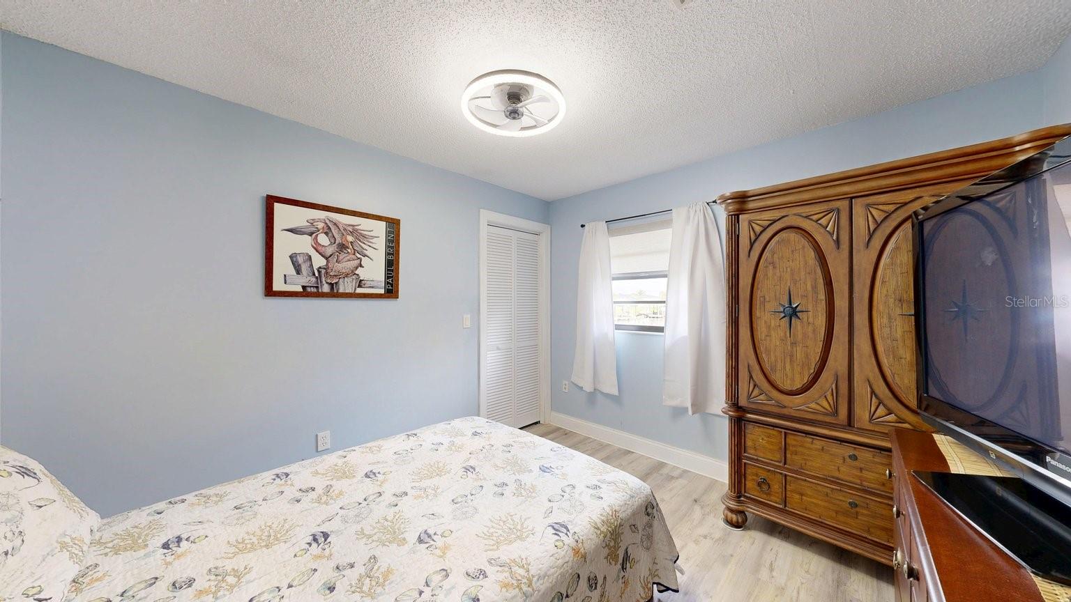 12 Classic Ct S Property Photo 20