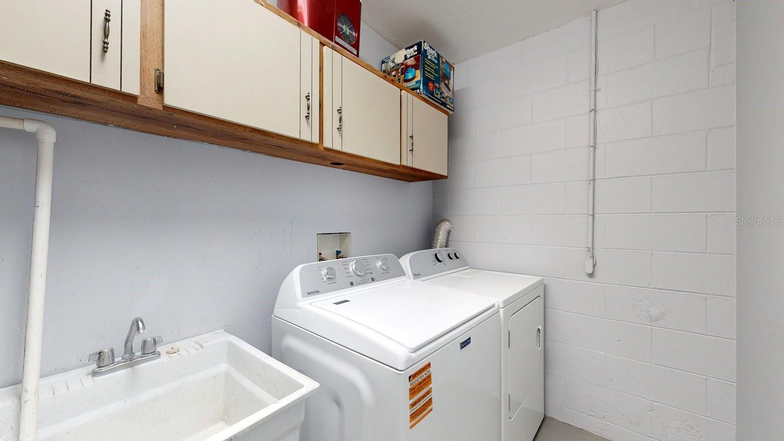 12 Classic Ct S Property Photo 25