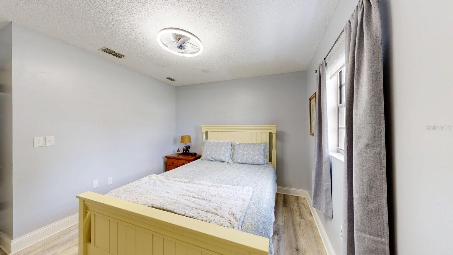 12 Classic Ct S Property Photo 27