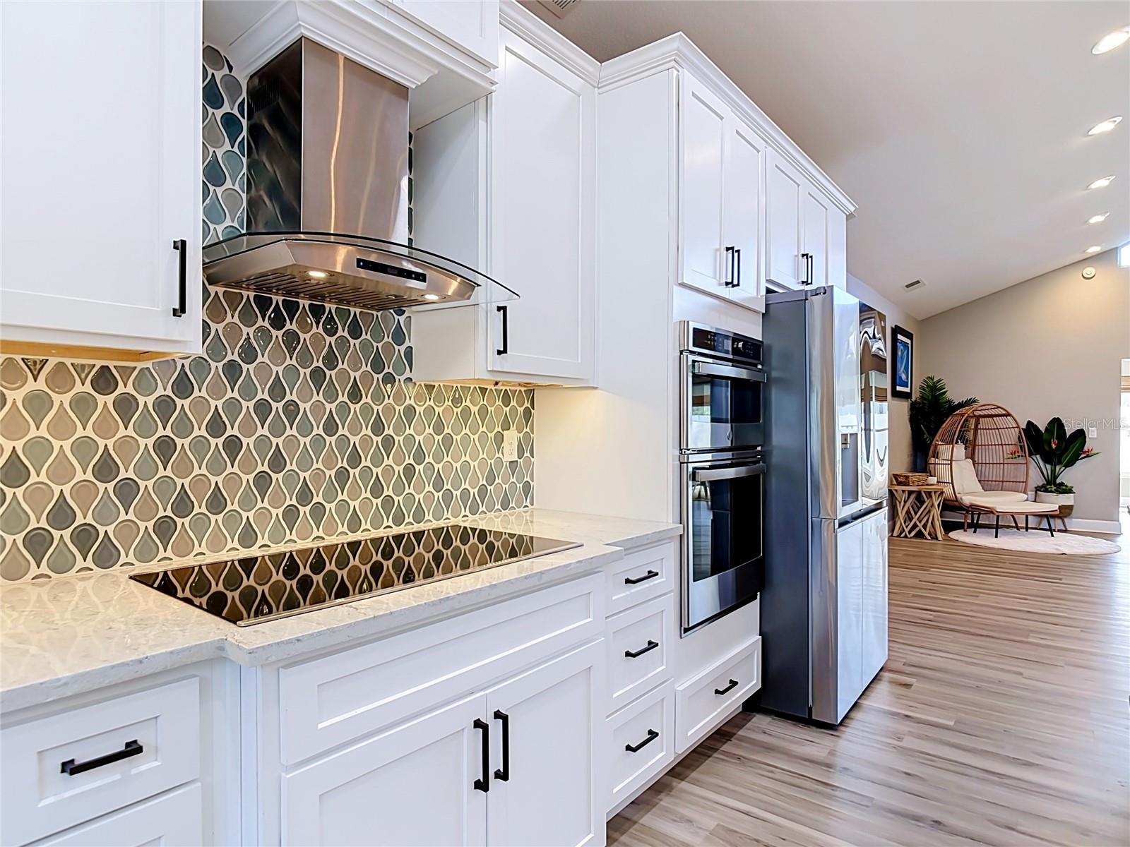 3555 John Anderson Dr Property Photo 16