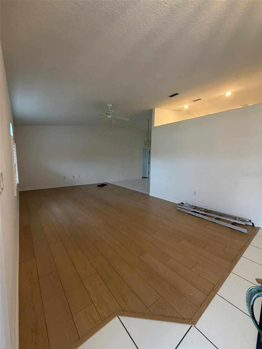 2 Lamar Ln Property Photo 2