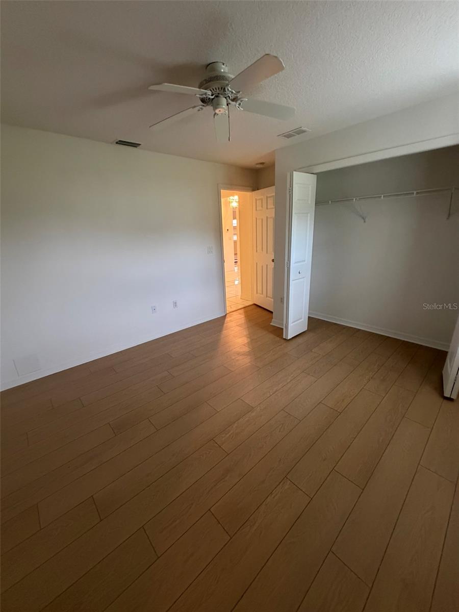 2 Lamar Ln Property Photo 8