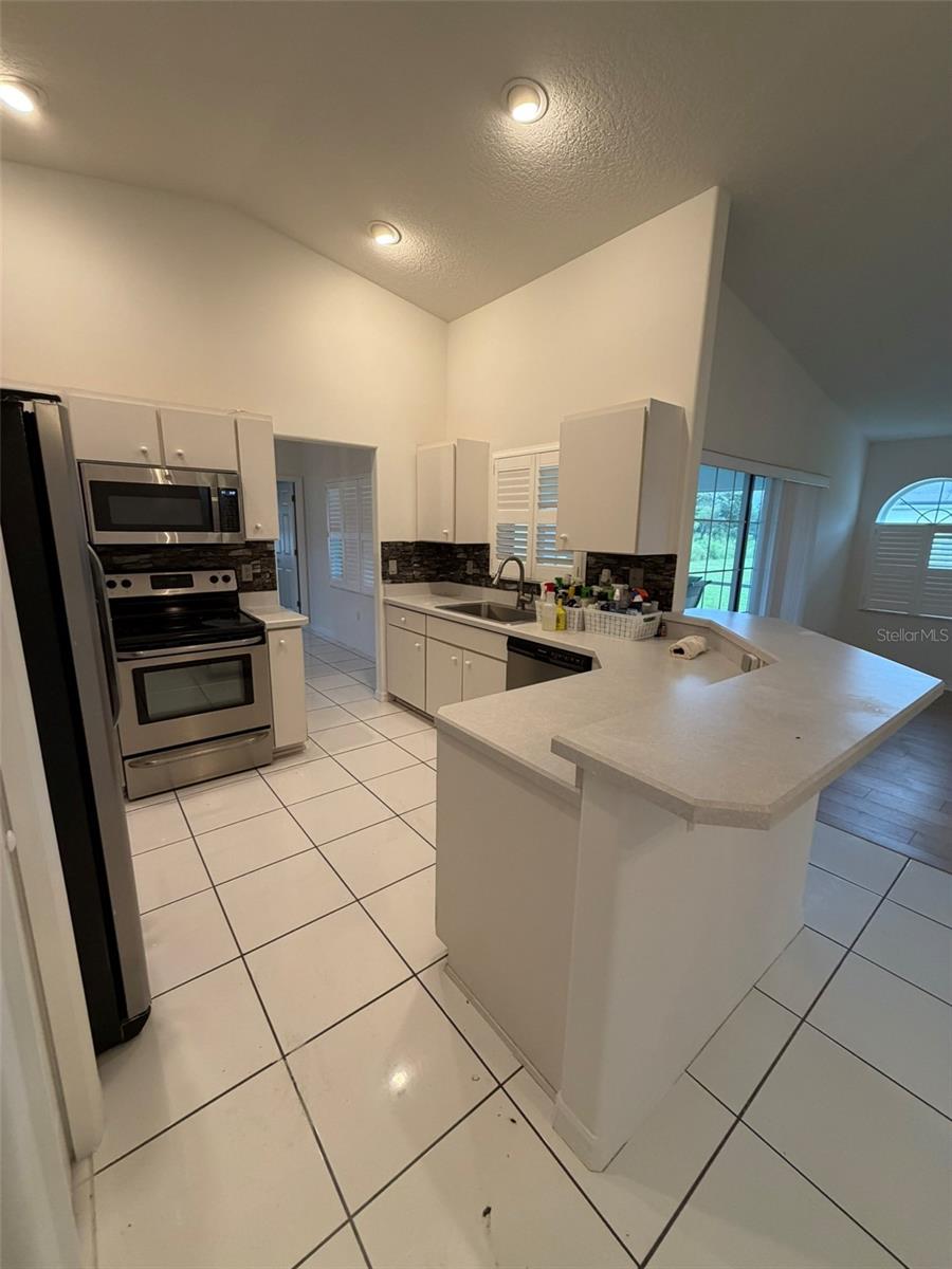 2 Lamar Ln Property Photo 12