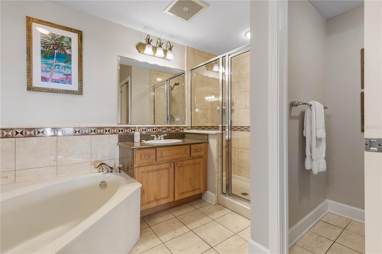 200 Ocean Crest Dr #617 Property Photo 27
