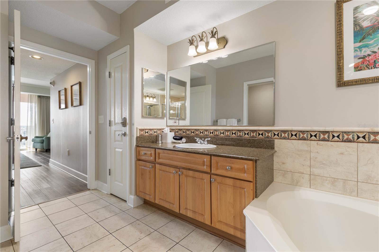 200 Ocean Crest Dr #617 Property Photo 29