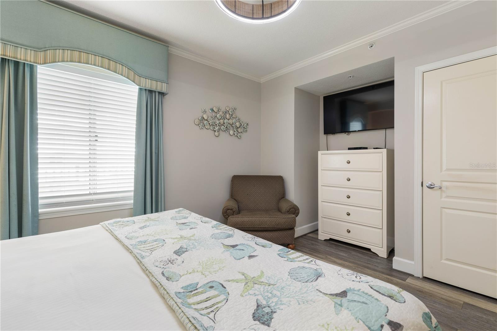 200 Ocean Crest Dr #617 Property Photo 42