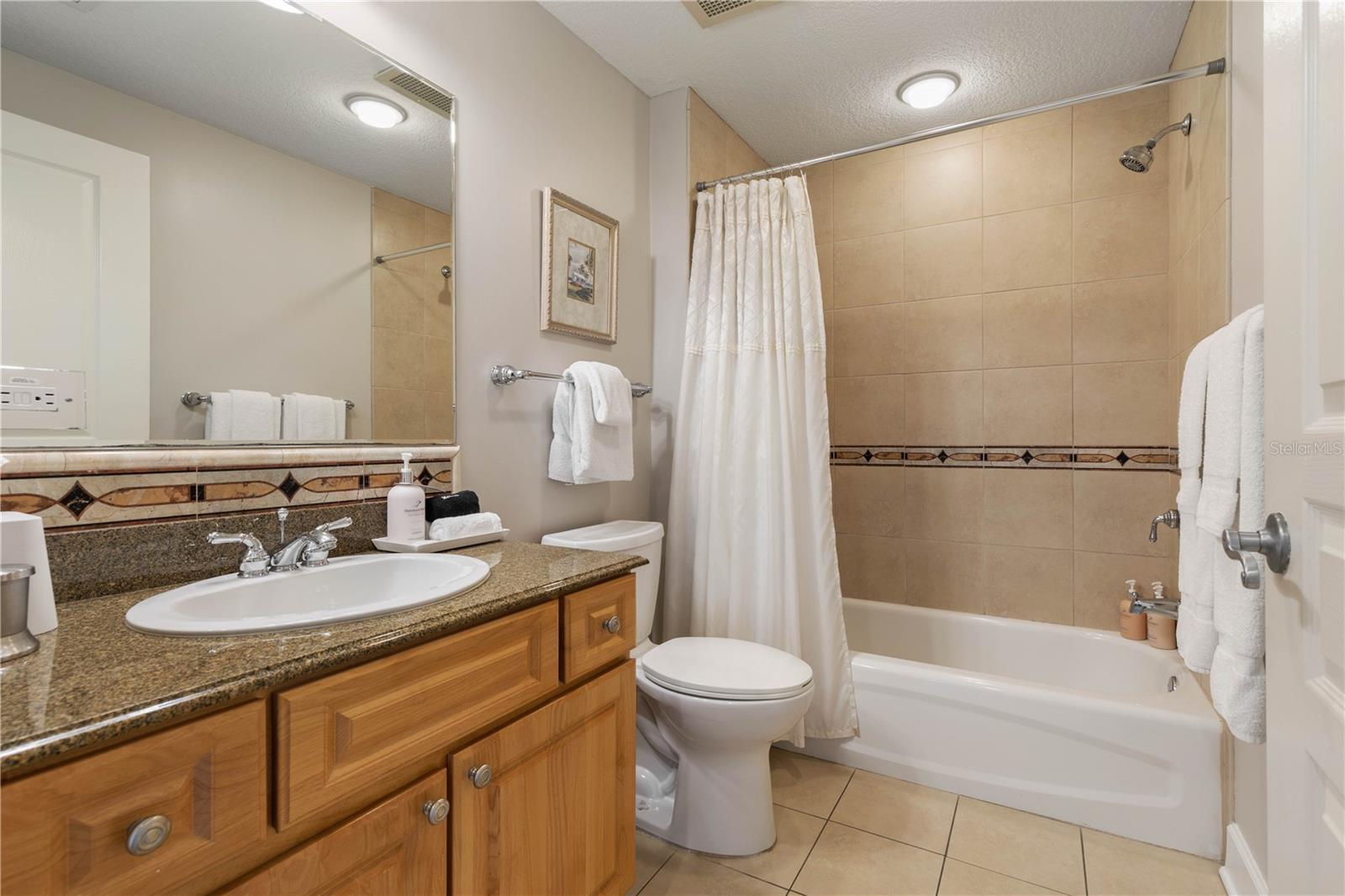 200 Ocean Crest Dr #617 Property Photo 44