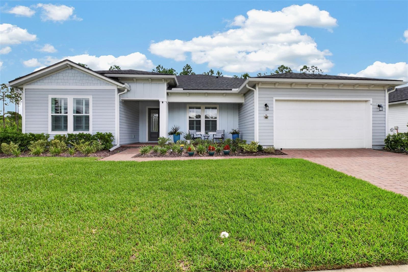 52 Reverie Dr N Property Photo 1