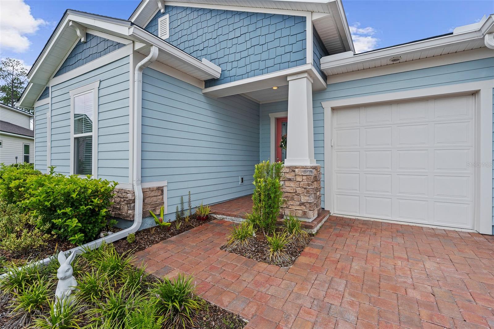 83 Reverie Dr N Property Photo 4