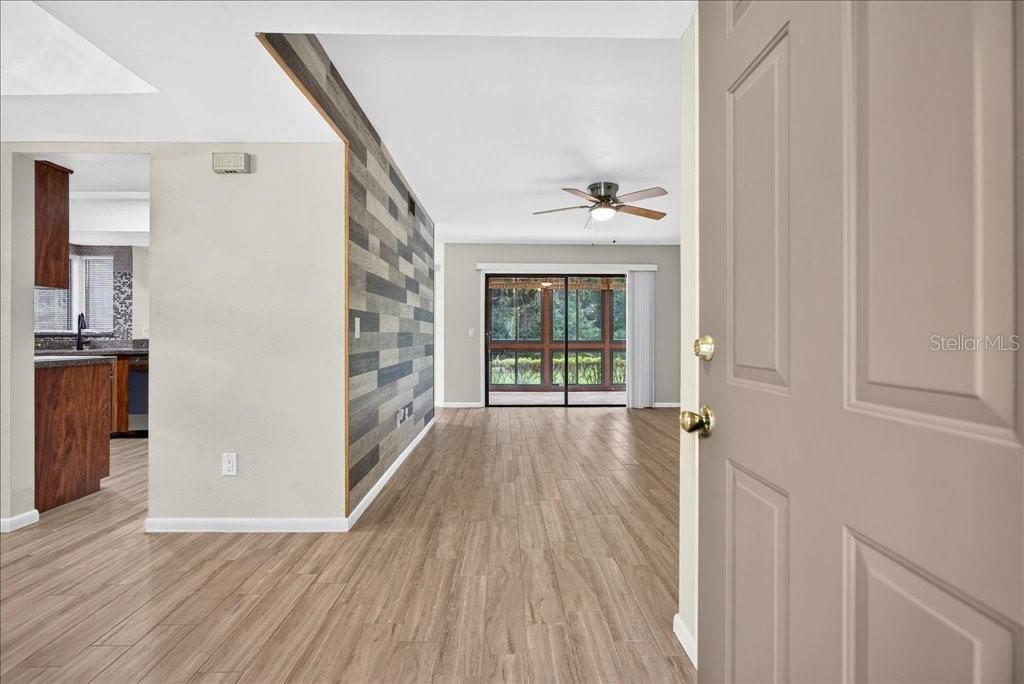 15 Sherbury Ct Property Photo 3