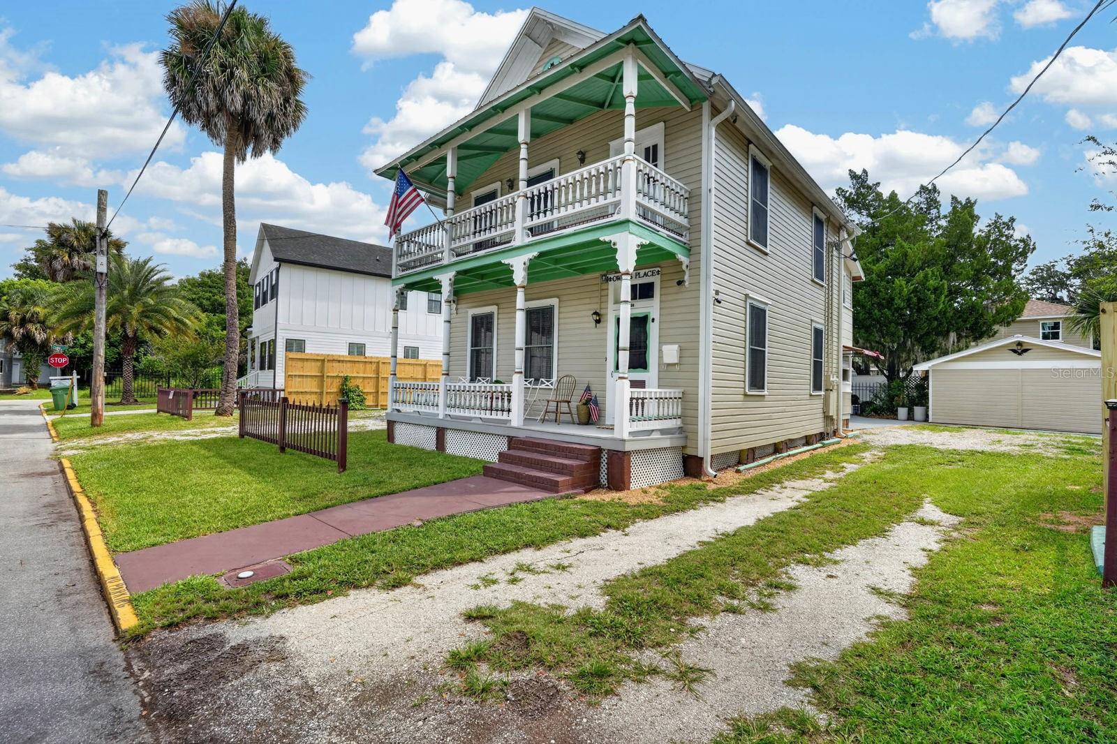 31 Sanford St Property Photo 6
