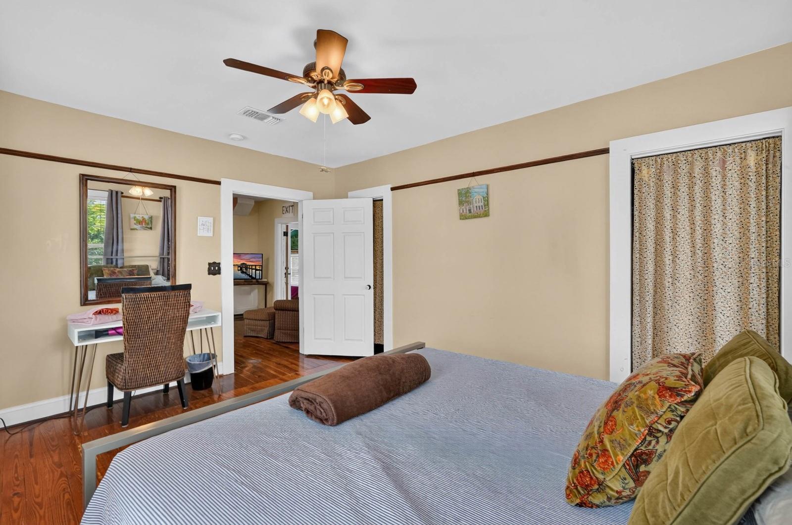 31 Sanford St Property Photo 25