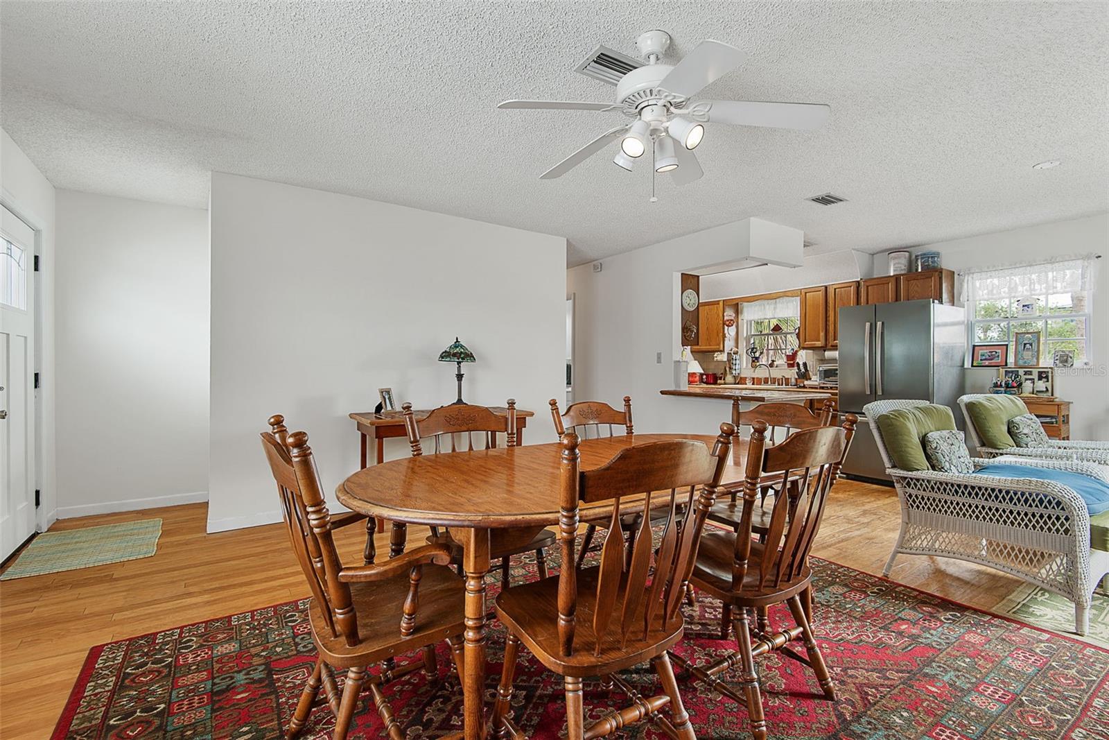 309 Cypress St Property Photo 4