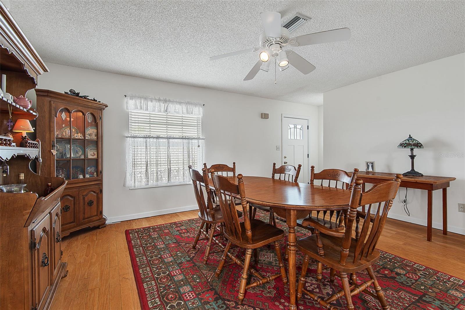 309 Cypress St Property Photo 5