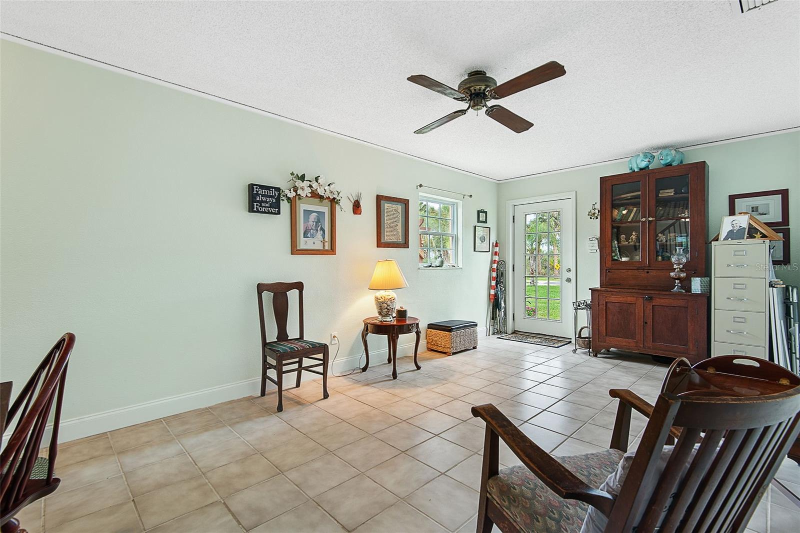 309 Cypress St Property Photo 26