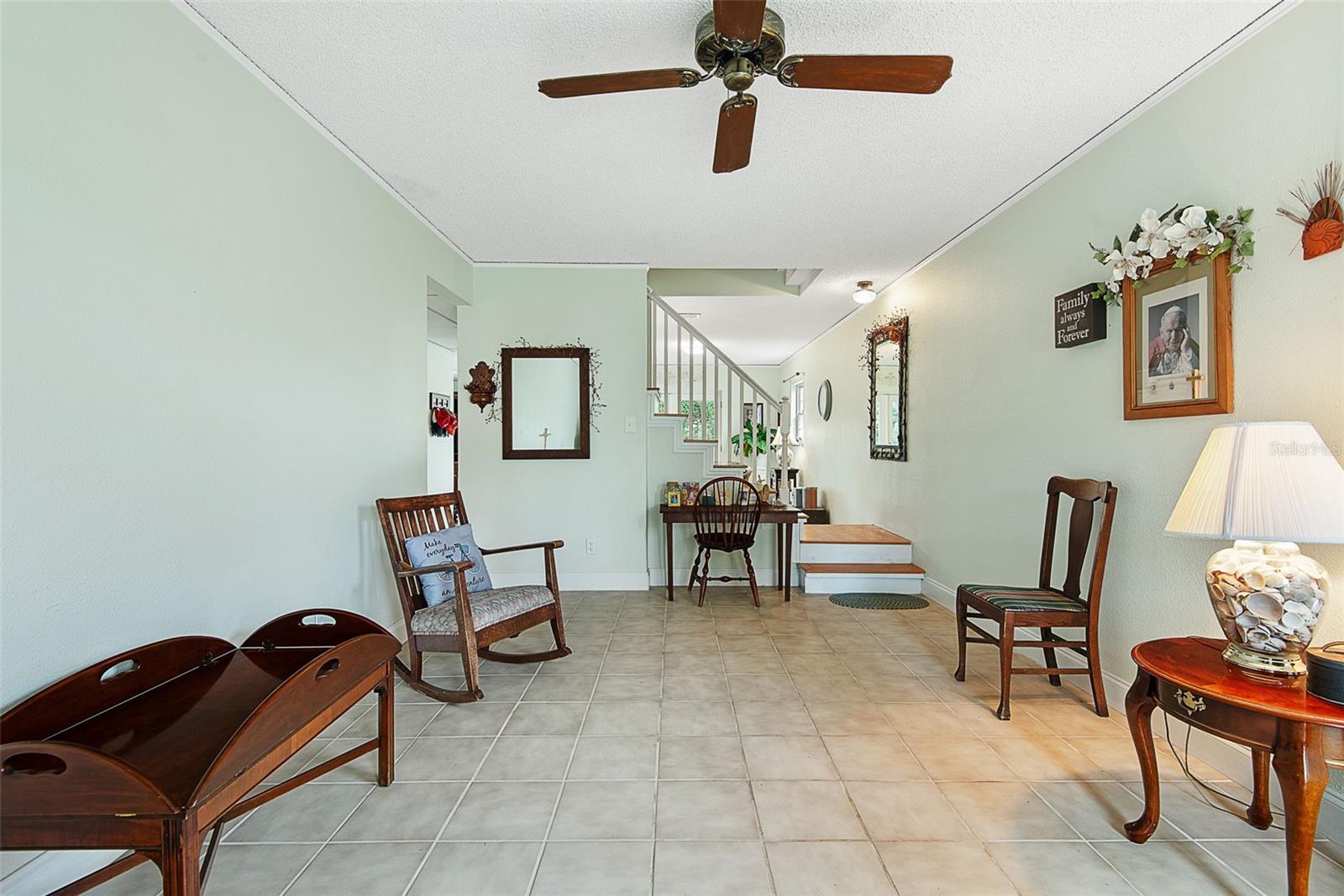 309 Cypress St Property Photo 28