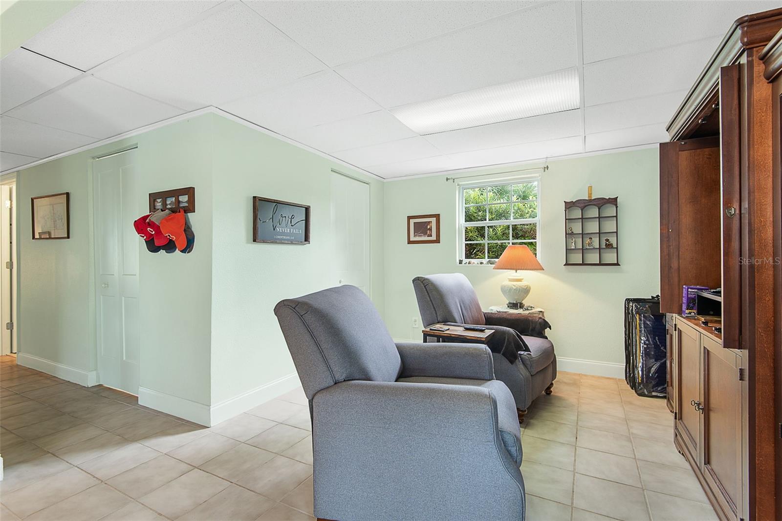 309 Cypress St Property Photo 32