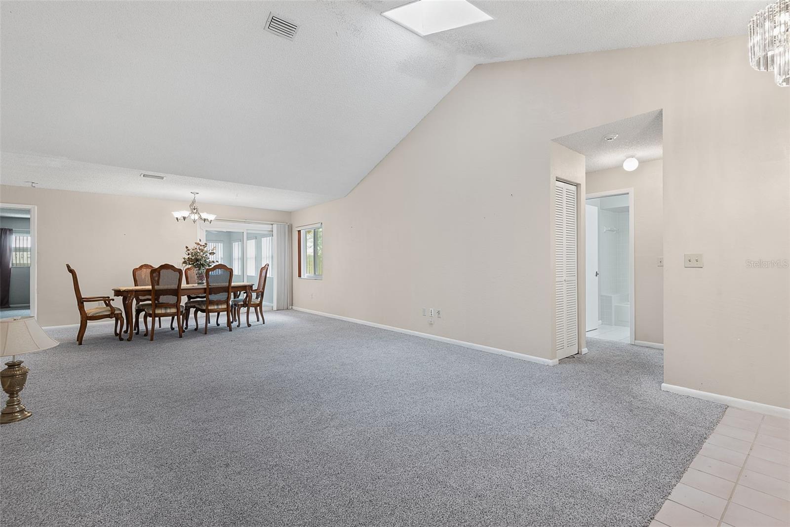 30 Princess Rose Dr Property Photo 3