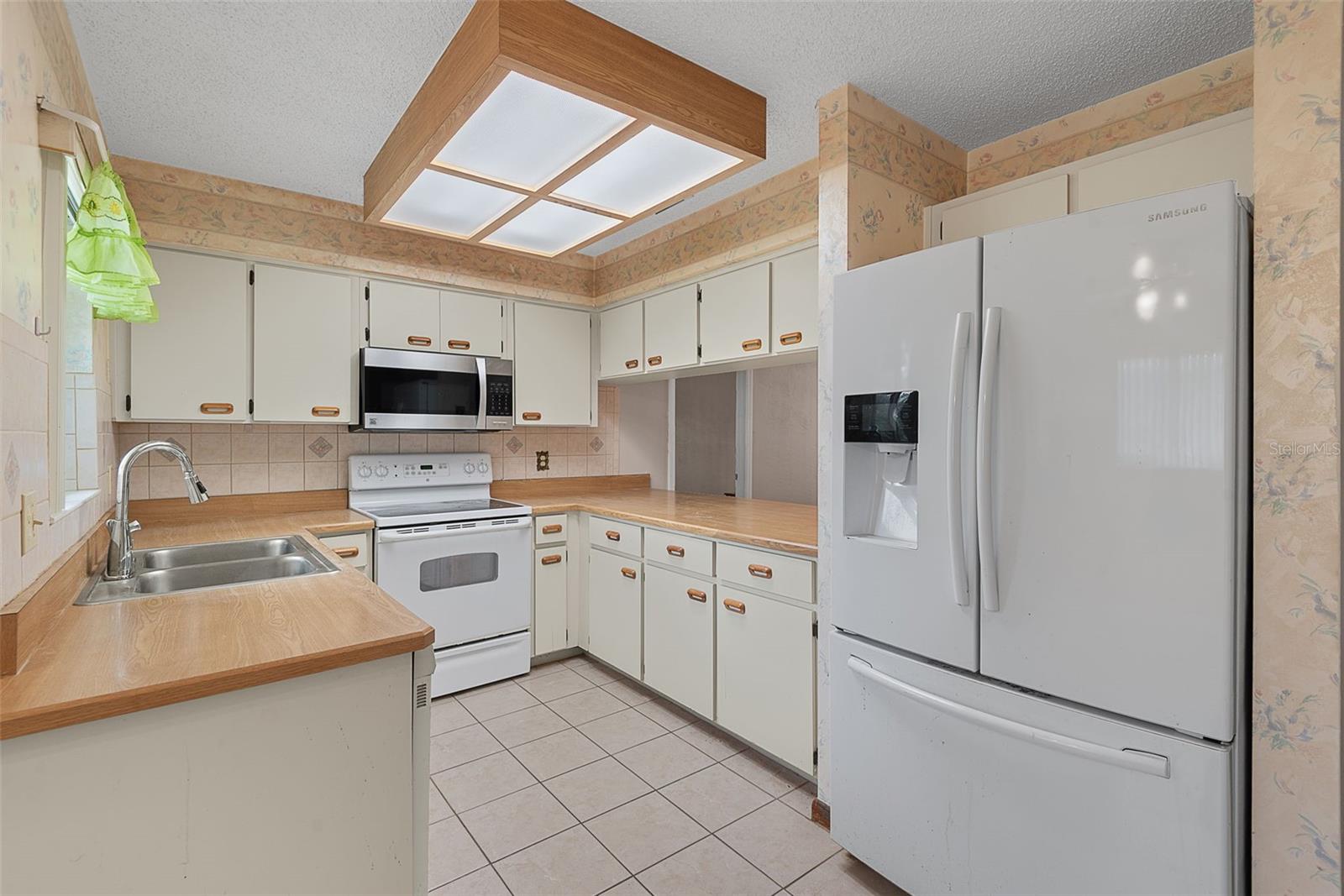 30 Princess Rose Dr Property Photo 12