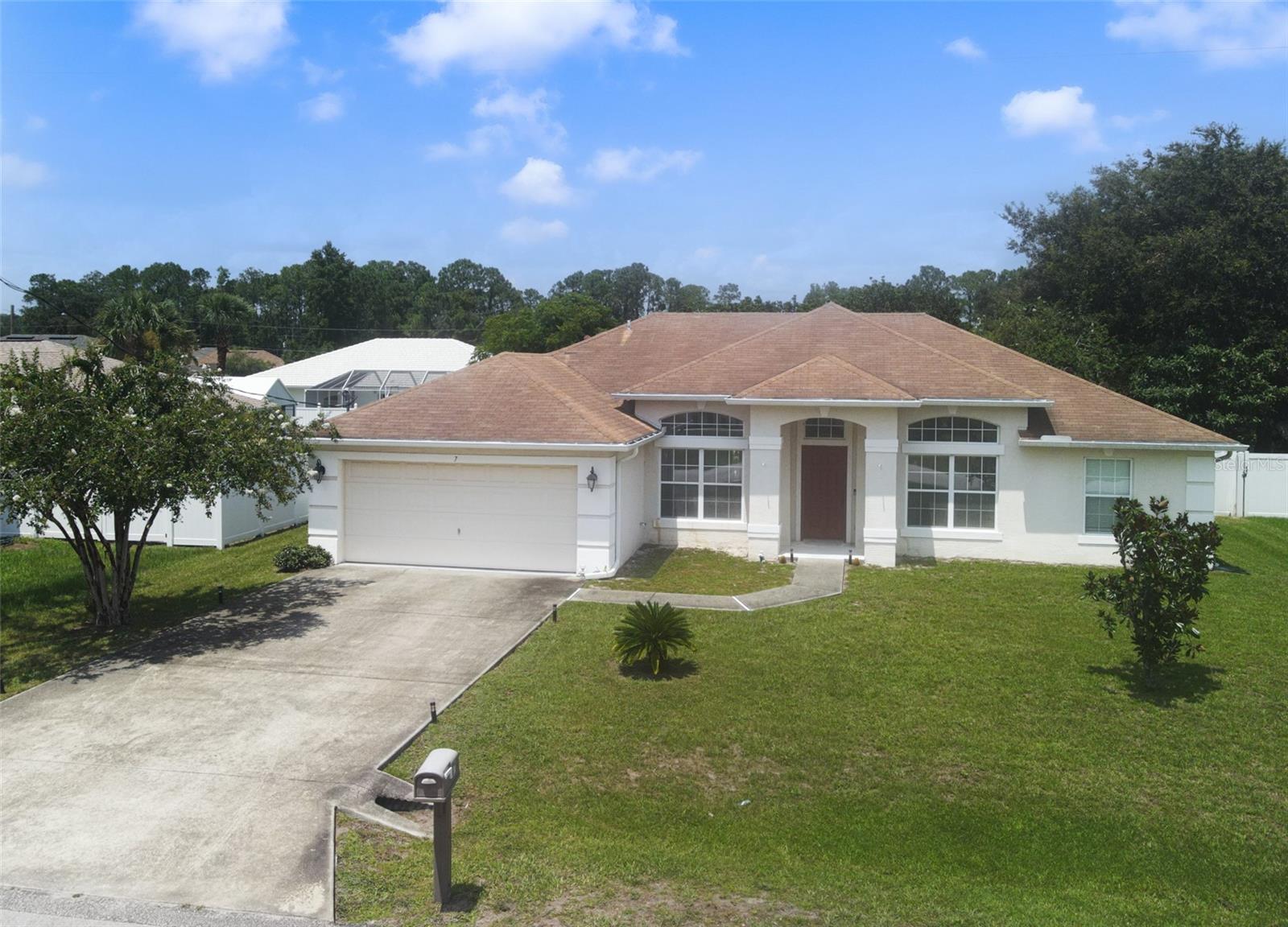7 Phoenix Ln Property Photo 2