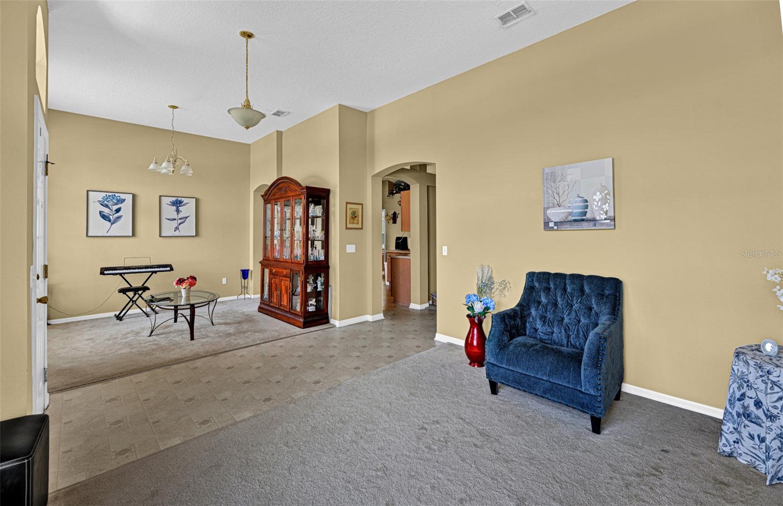 7 Phoenix Ln Property Photo 4