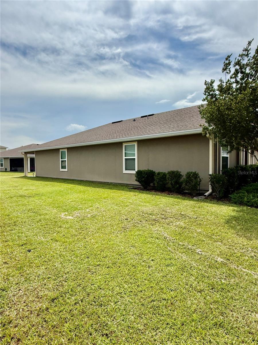8690 Lake George Cir E Property Photo 7