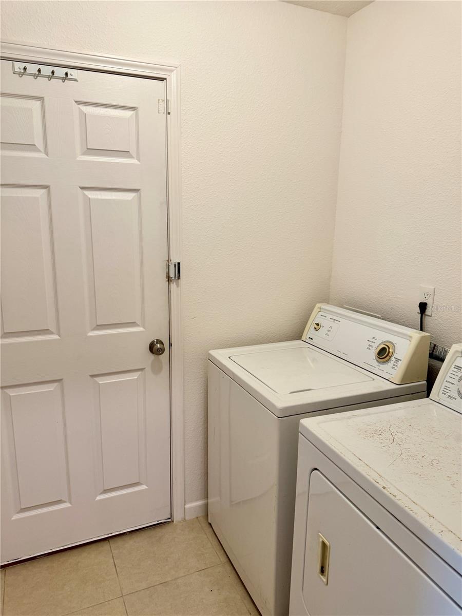 8690 Lake George Cir E Property Photo 18