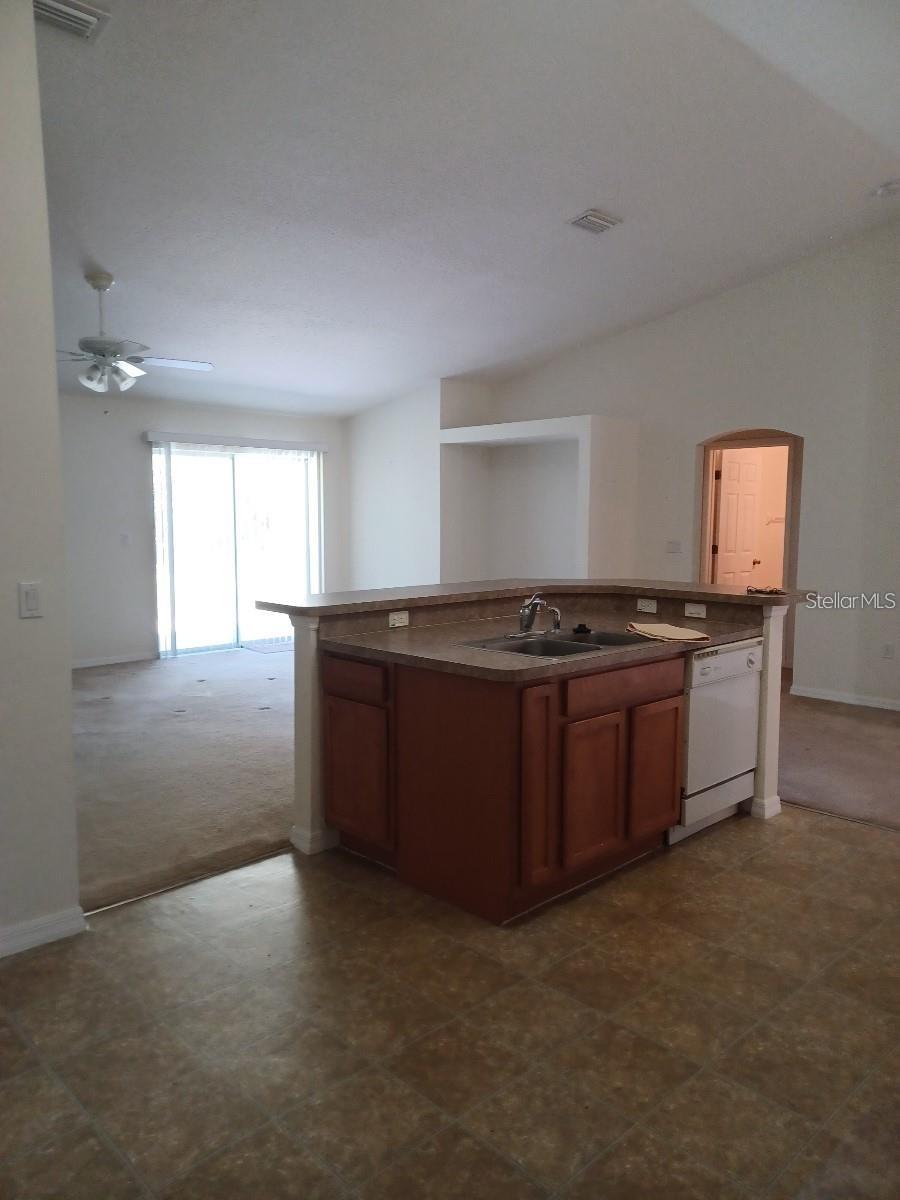 63 Bannbury Ln Property Photo 4