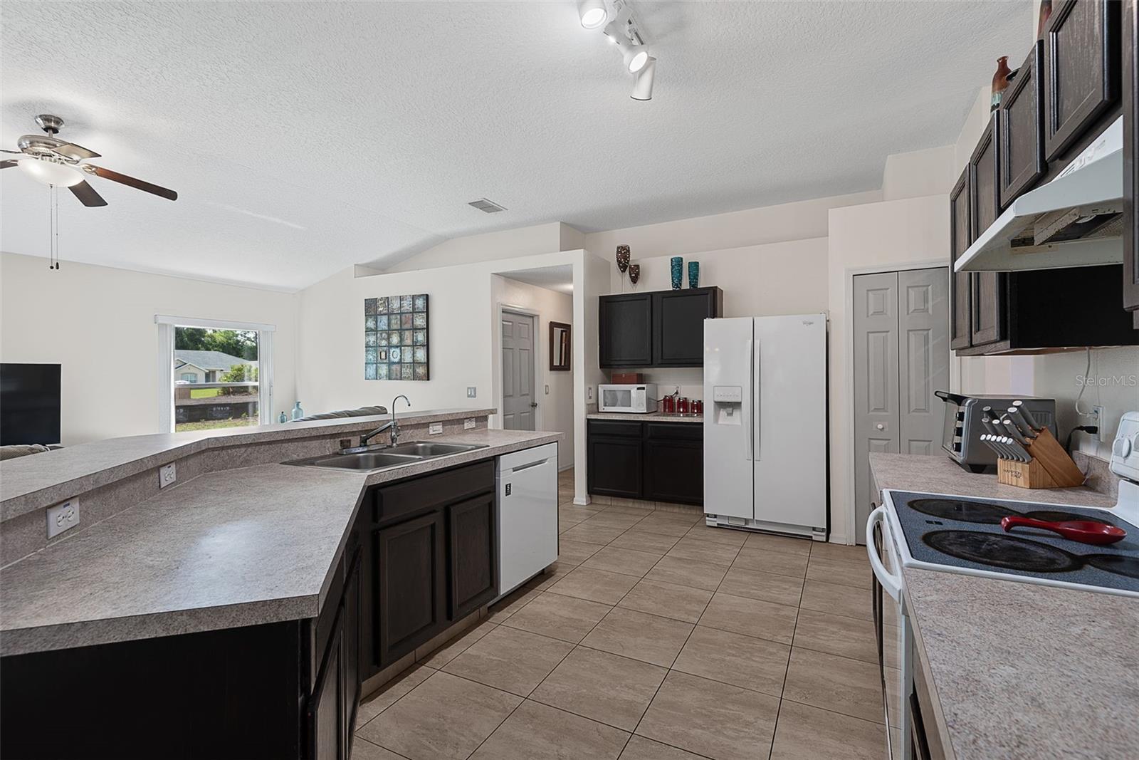 3 Russman Ln Property Photo 13