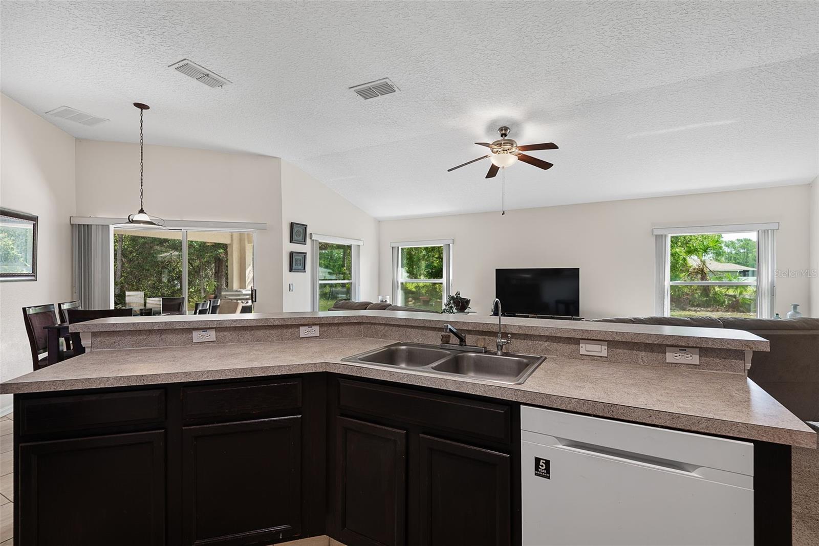 3 Russman Ln Property Photo 18