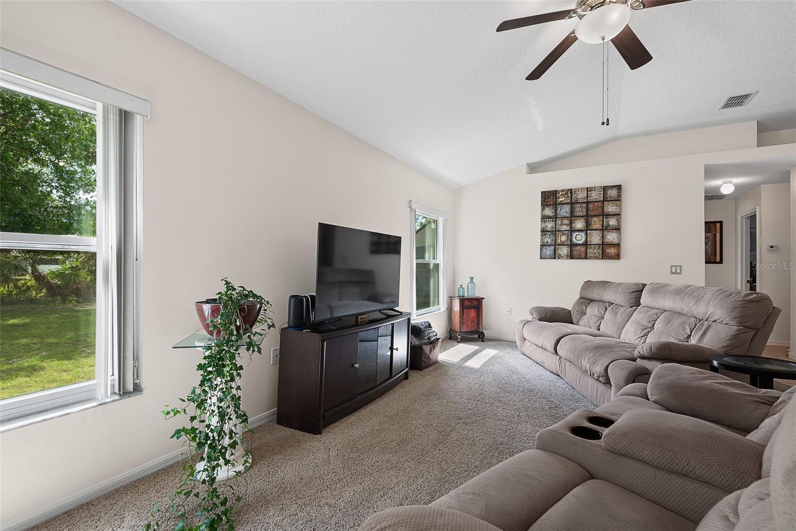 3 Russman Ln Property Photo 24