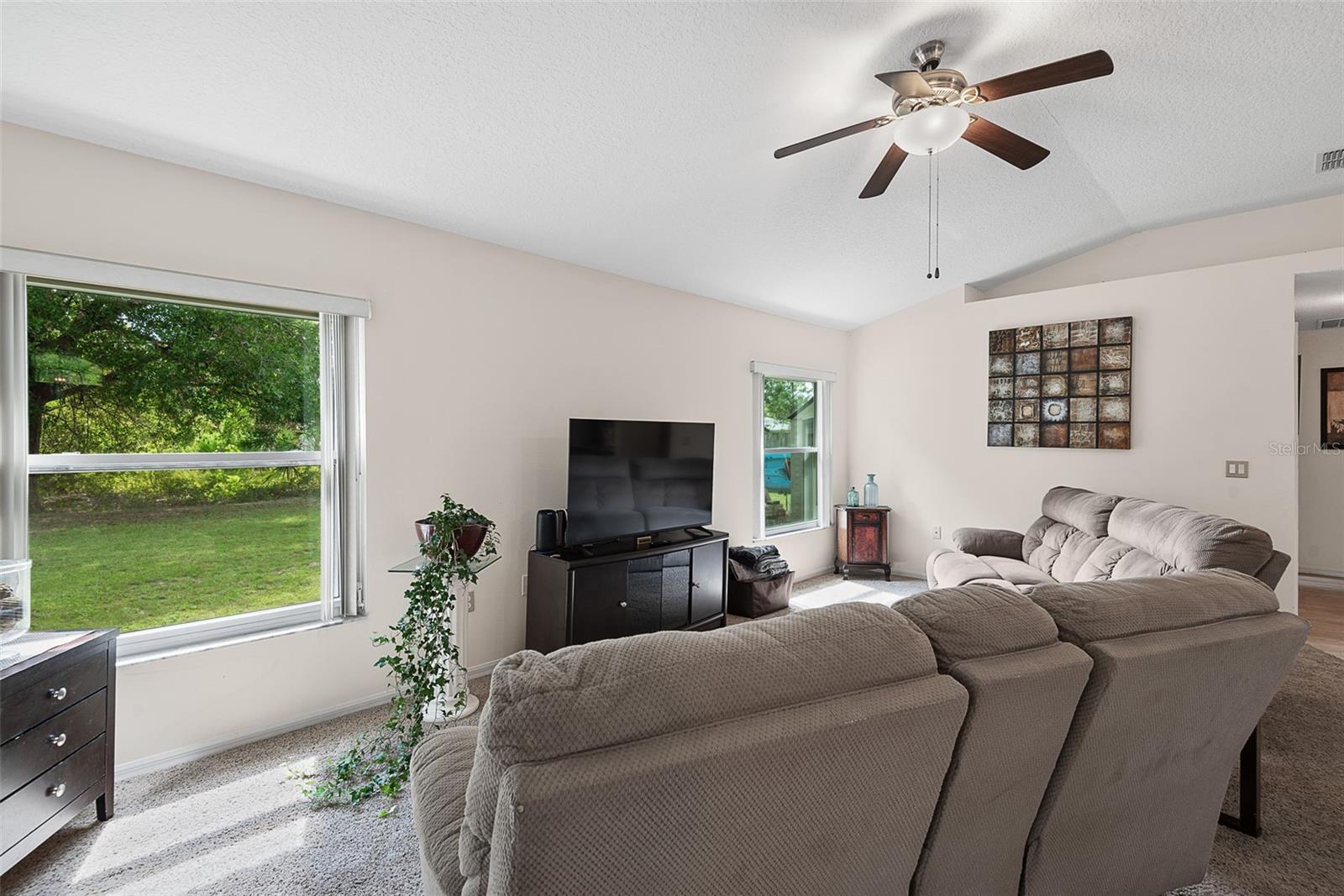 3 Russman Ln Property Photo 25