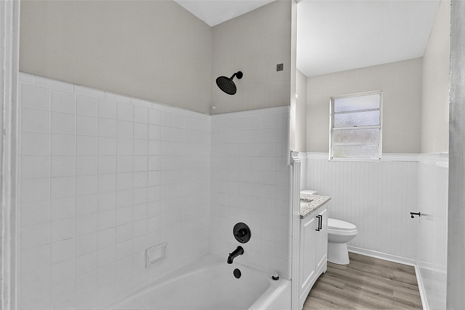 610 Roma St Property Photo 29