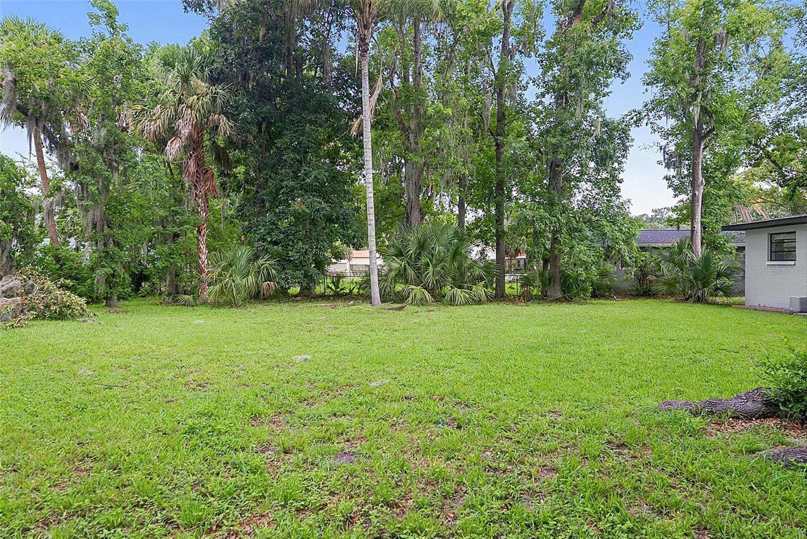 610 Roma St Property Photo 41