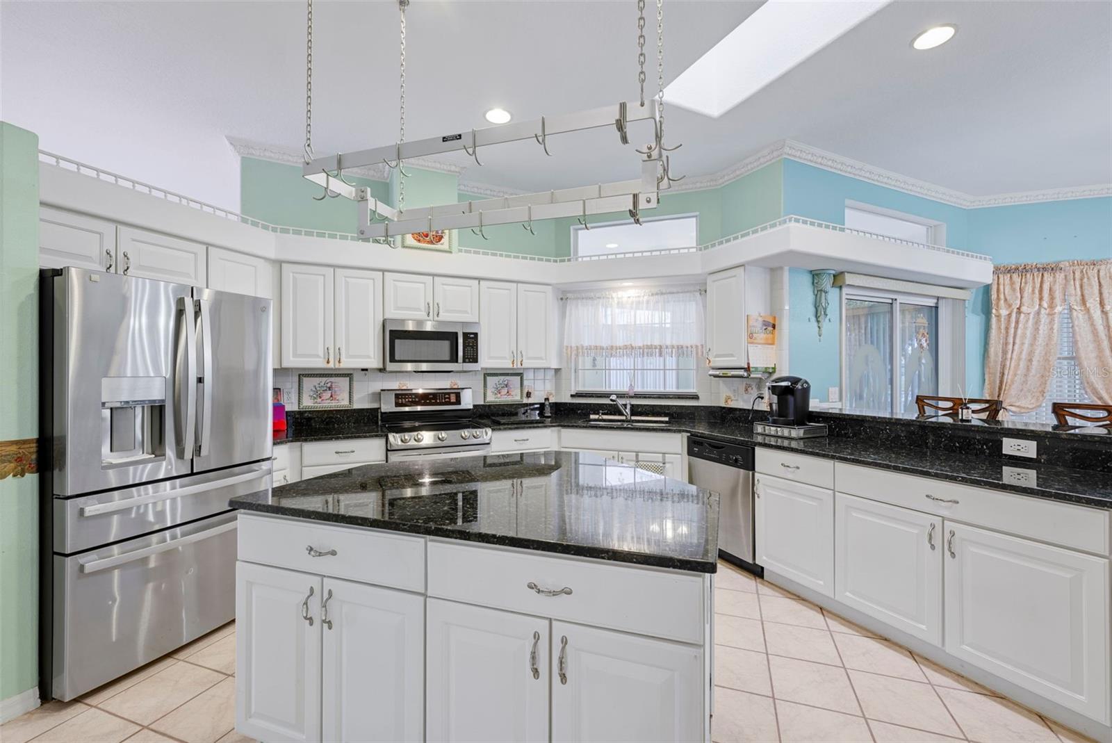 52 Buttonworth Dr Property Photo 16