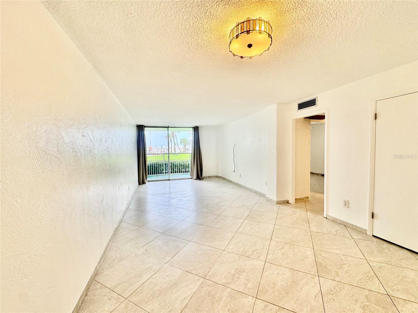 2727 N Atlantic Ave #1100 Property Photo 5