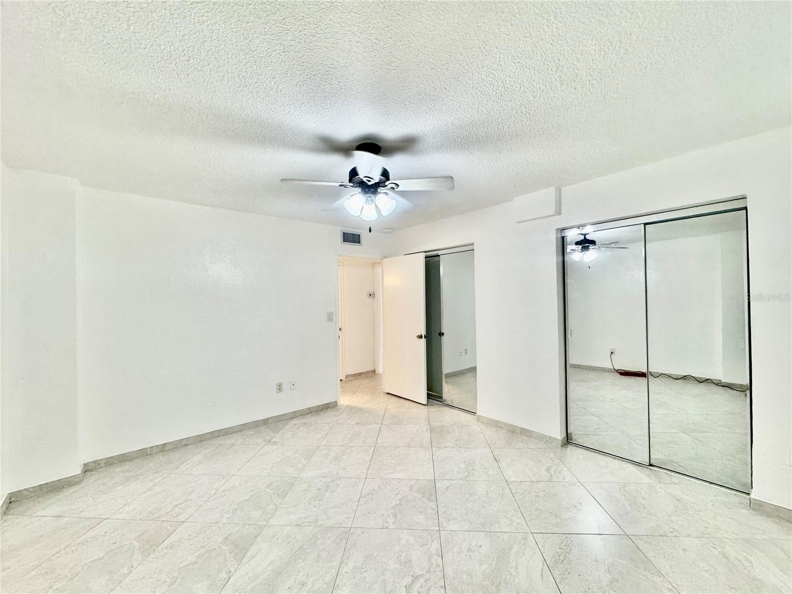 2727 N Atlantic Ave #1100 Property Photo 6