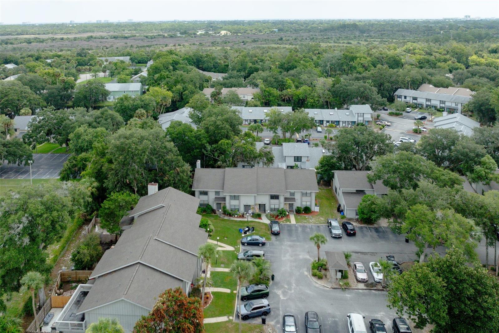 21 Oakwood Park Property Photo 24