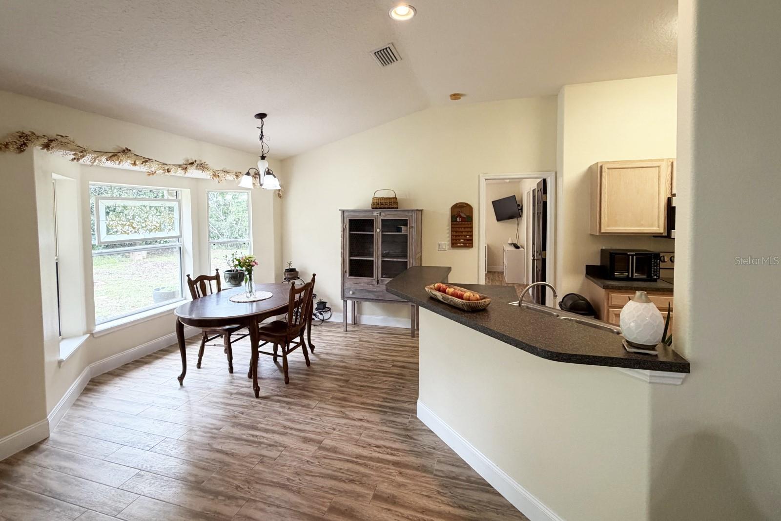 1 Sleeping Beauty Pl Property Photo 3