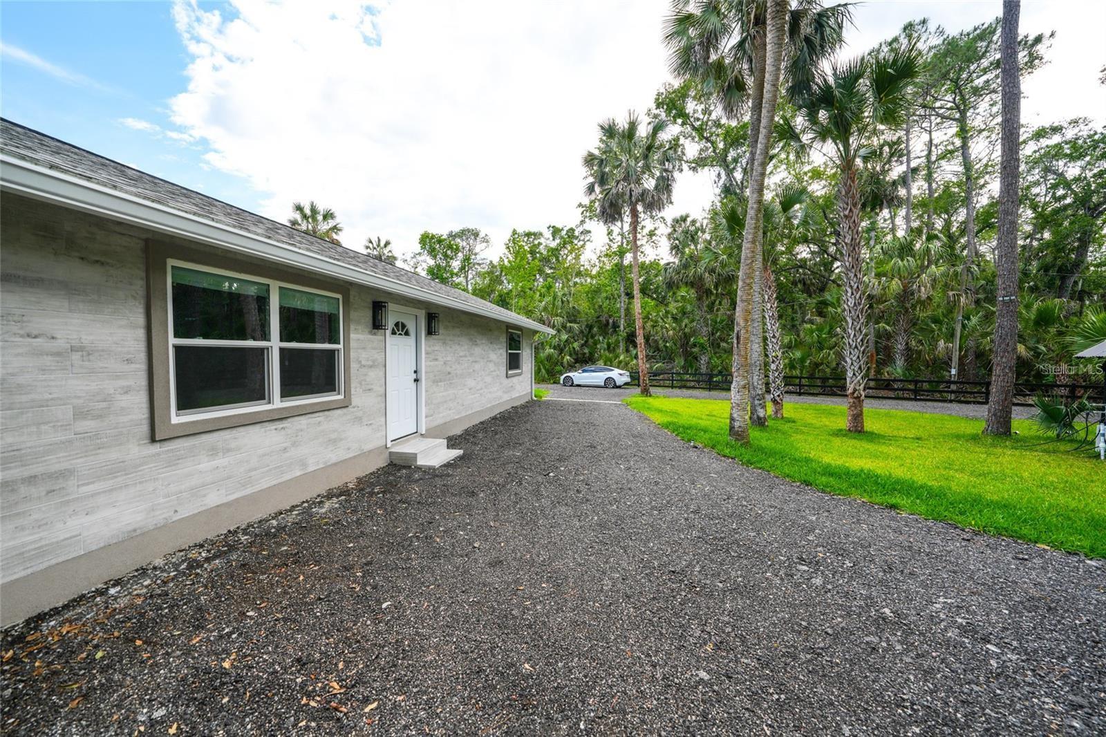 6381 Cherry Ln Property Photo 3